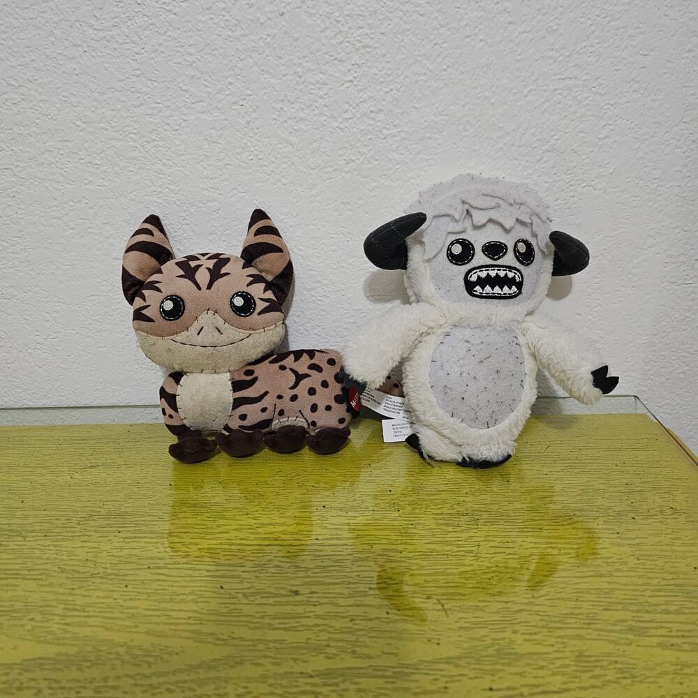 Mattel Star Wars Galaxy's Edge Plush Lot of 2 Loth Cat Wampa 7"